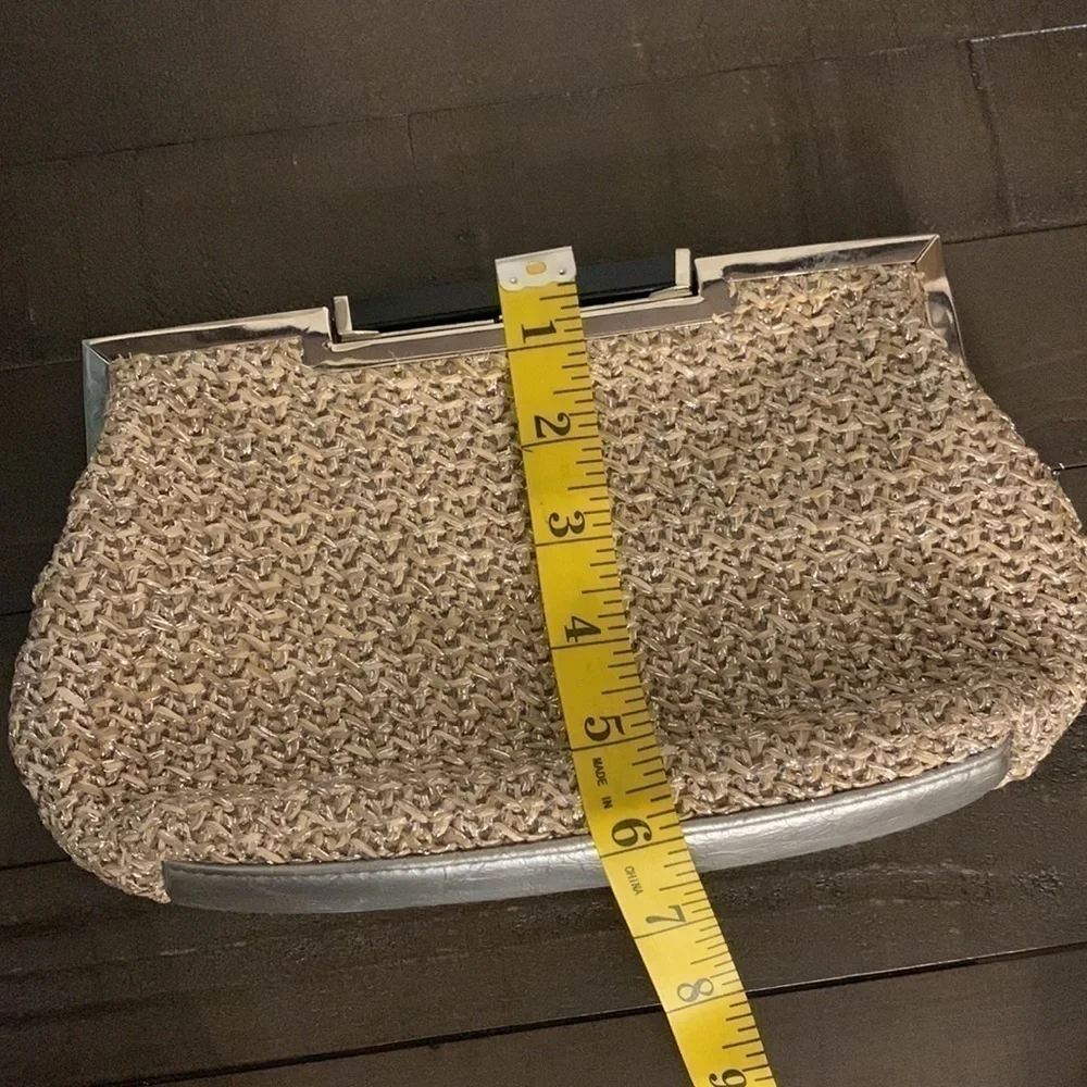 Bueno Clutch - Picture 9 of 10